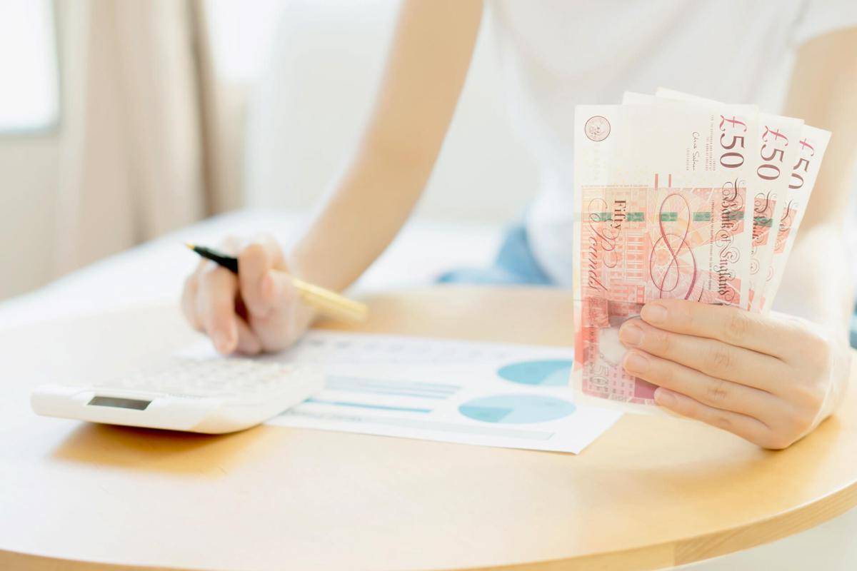 ilustrasi budgeting (vecteezy.com/Ekachai Lohacamonchai)